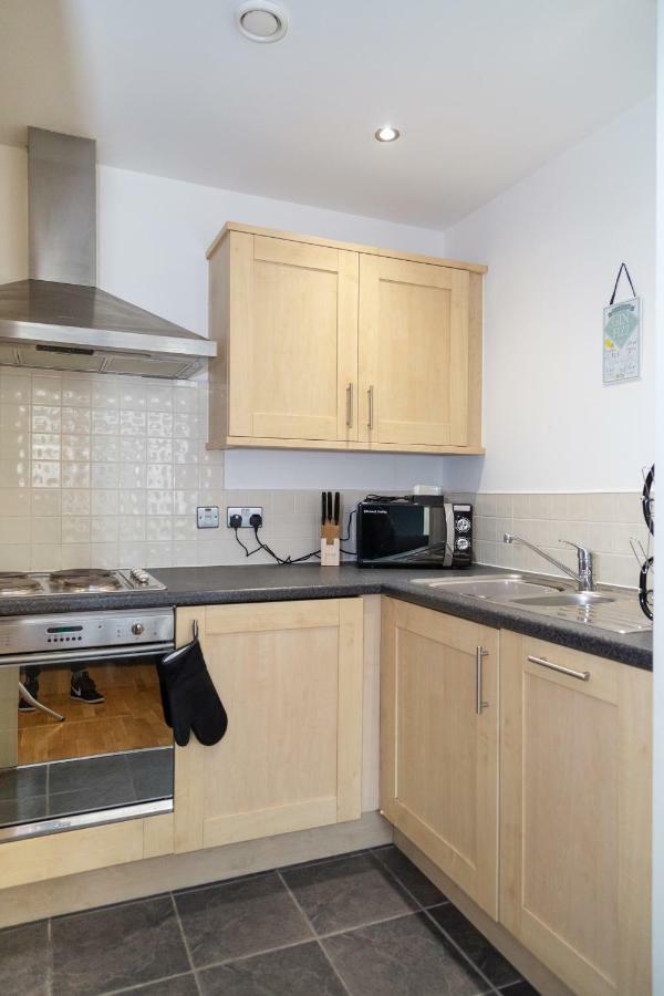 Serviced Apartment In Liverpool City Centre - Free Parking - Balcony - By Happy Days المظهر الخارجي الصورة