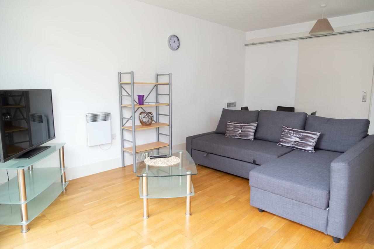 Serviced Apartment In Liverpool City Centre - Free Parking - Balcony - By Happy Days المظهر الخارجي الصورة